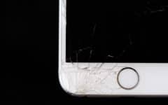 How to Manage a Cracked Smartphone Screen header