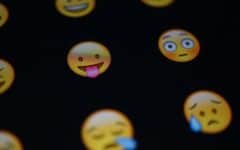 How to Get iPhone Emojis on Android header